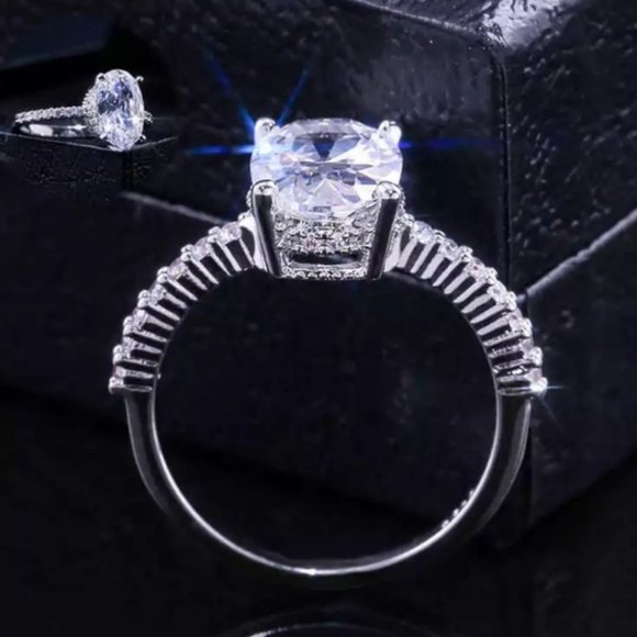 NEW 2CT Oval Cut Solitaire Diamond 925 Silver Ring - Picture 4 of 9